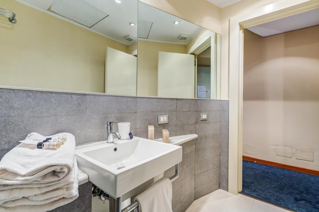 Rovati 3* Rome